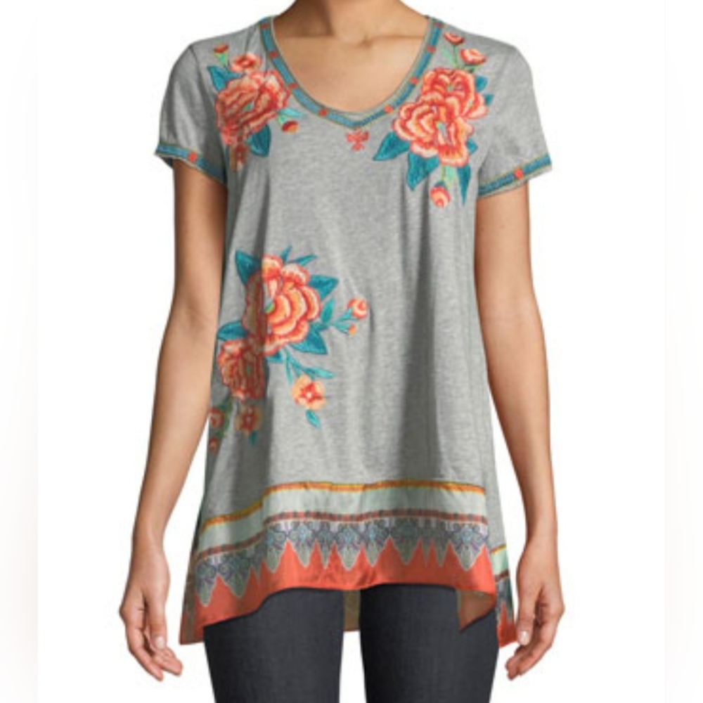 Johnny Was embroidered gray tunic styled tee. XS